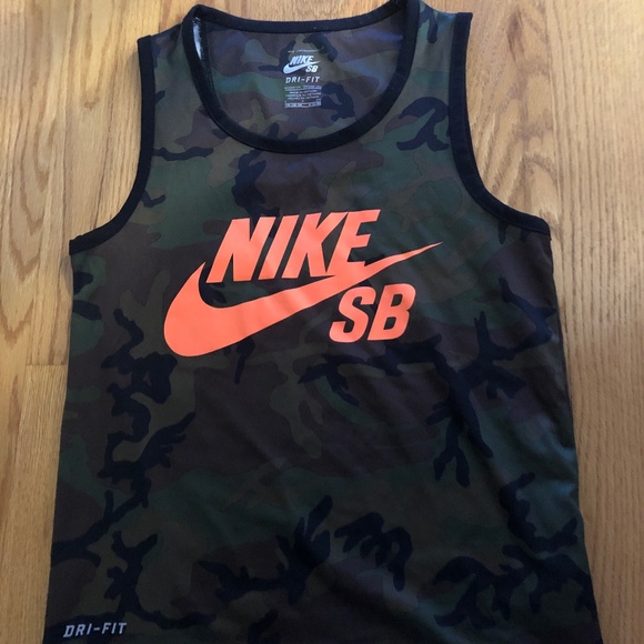 Nike Skateboarding Camo Dri-fit tank - Picture 1 of 2